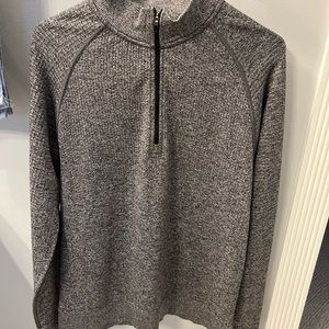 Men’s Lululemon Engineered Warmth Half Zip size Small *NWT*